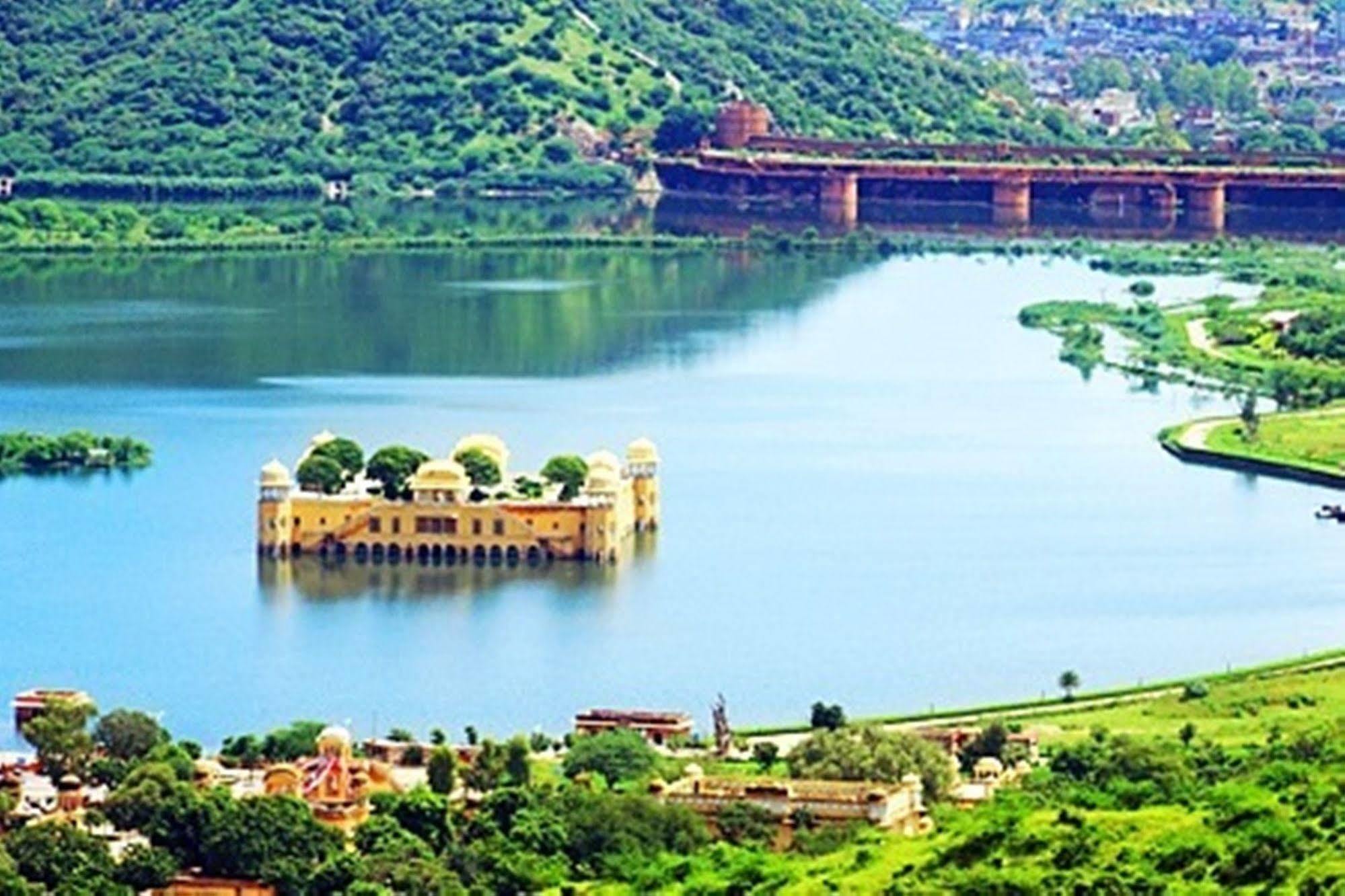 Royal Orchid Central Jaipur, Bani Park Esterno foto